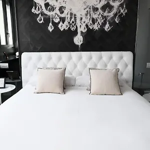 https://prestigious-suite-turati.italymilanhotels.net